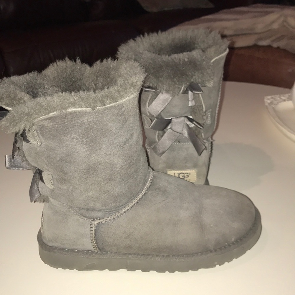 Bailey bow grey Uggs
